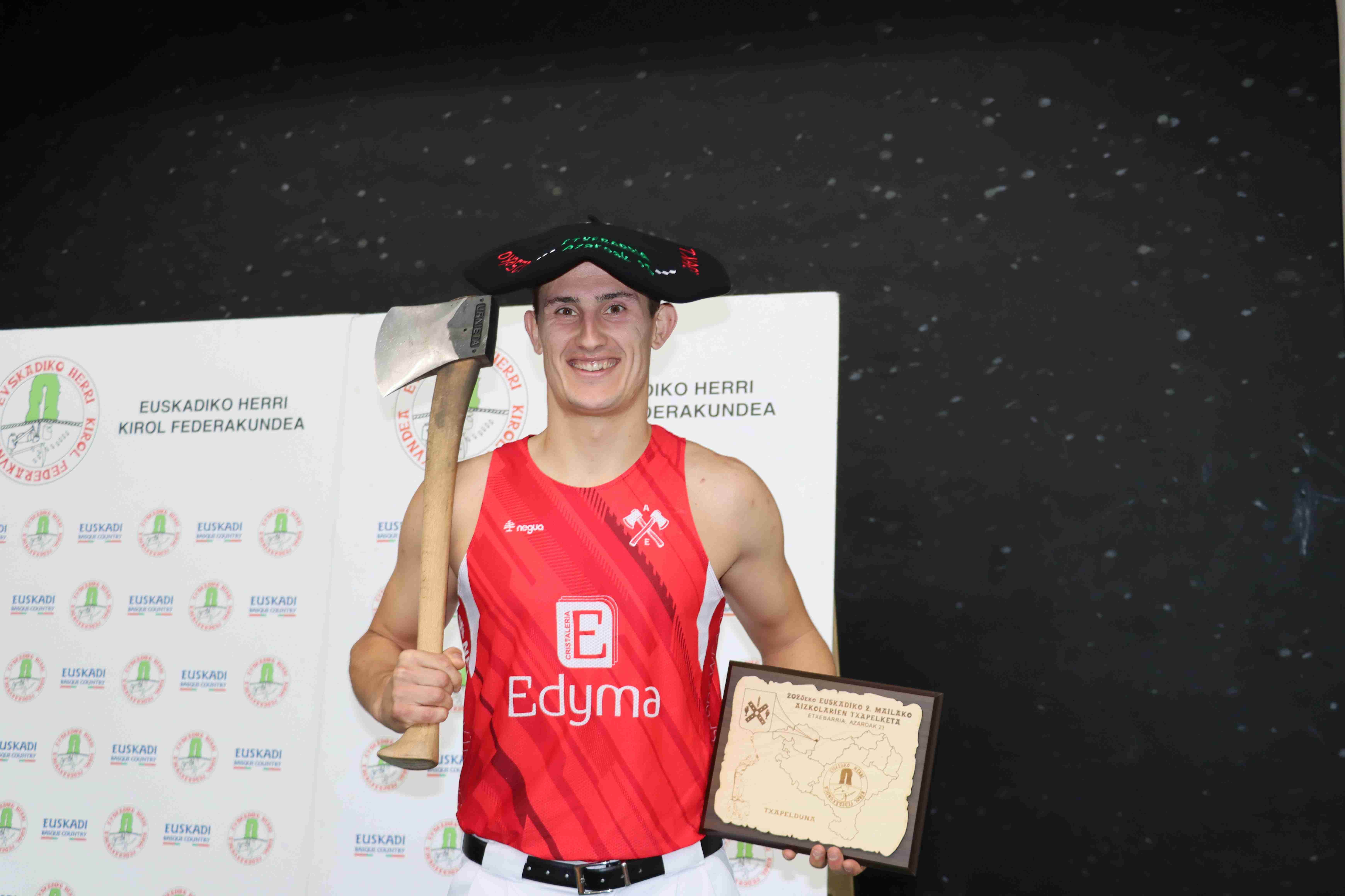 Arkaitz Etxebeste eta Negua | Aizkolari